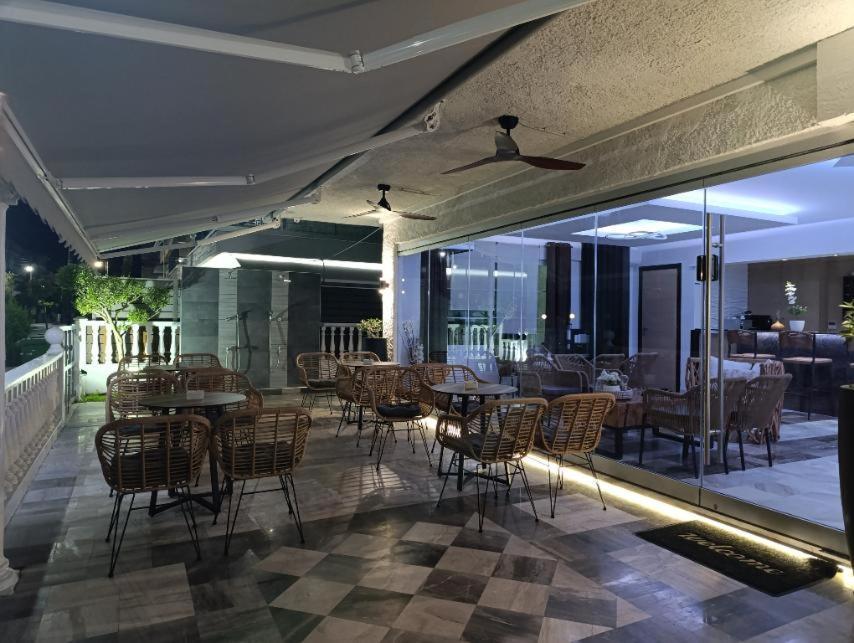 Hotel Kostas Olympic Beach Exterior photo